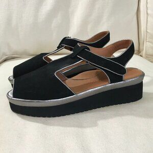 L'Amour Des Pieds Peep Toe Platform Sandal